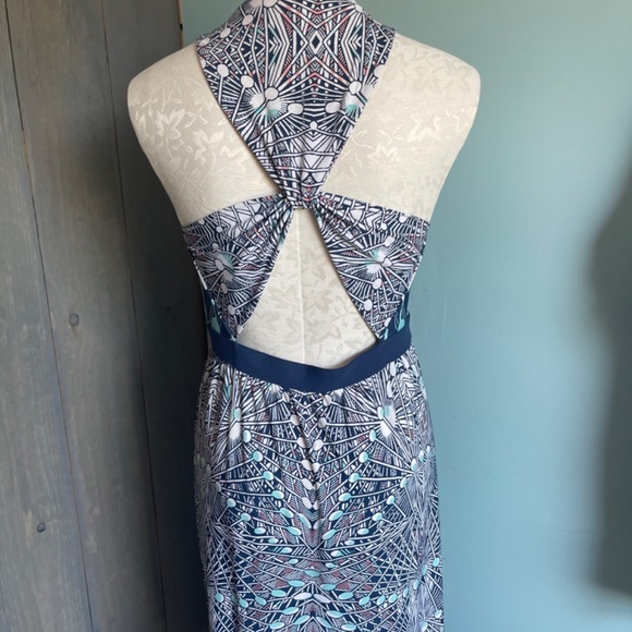 XXSOLDXX BCBG TWIST SUMMER DRESS - Picture 7 of 9